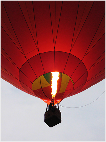 Hot air balloon.